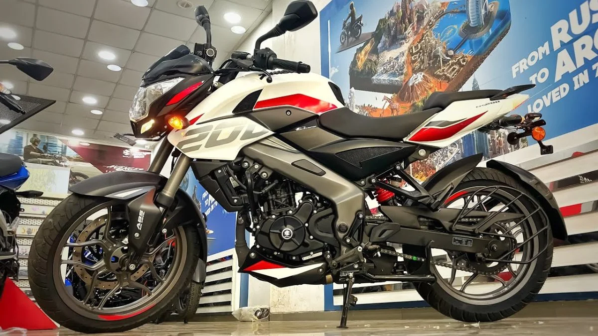 Bajaj Pulsar NS200 Price, Features, and Performance Breakdown